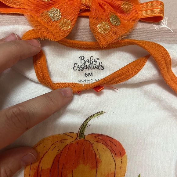 Baby Essentials 6 months Hello Pumpkin matching set - Picture 2 of 3